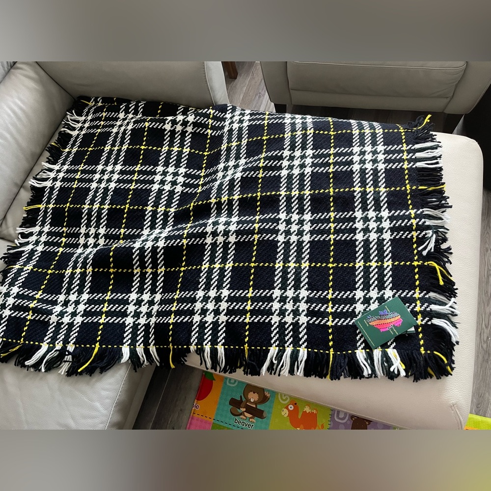 NWT - John Branigan Handmade Wool Throw 54” x 71” - Made in Ireland